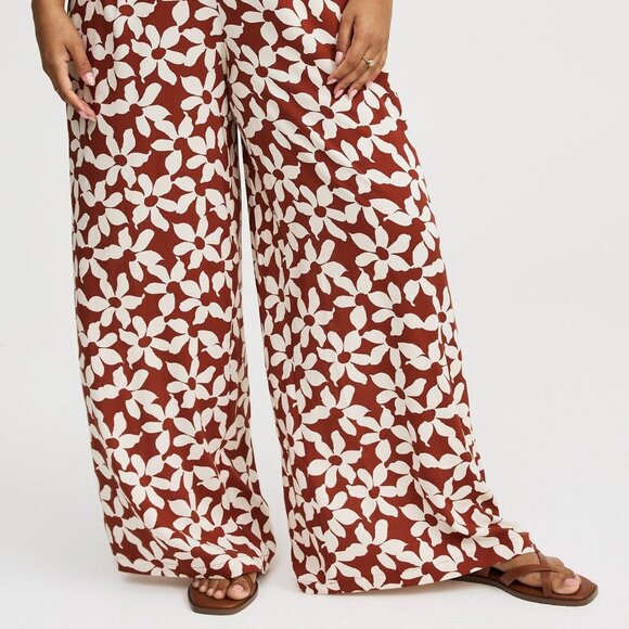 NWT TORRID FLORAL PULL ON WIDE LEG PANTS - FLORAL REGULAR - Picture 4 of 11